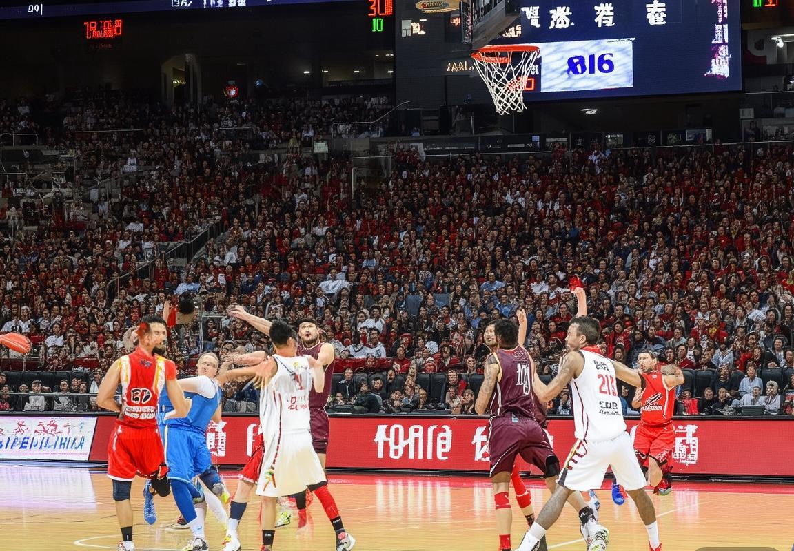 2016年CBA粤辽巅峰对决：篮球史上的经典之战(图2)